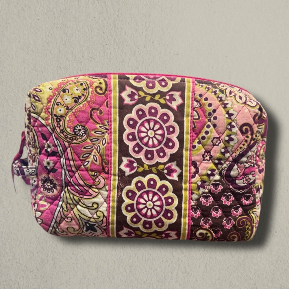 VERA BRADLEY MEDIUM COSMETIC BAG VERY BERRY PAISLEY